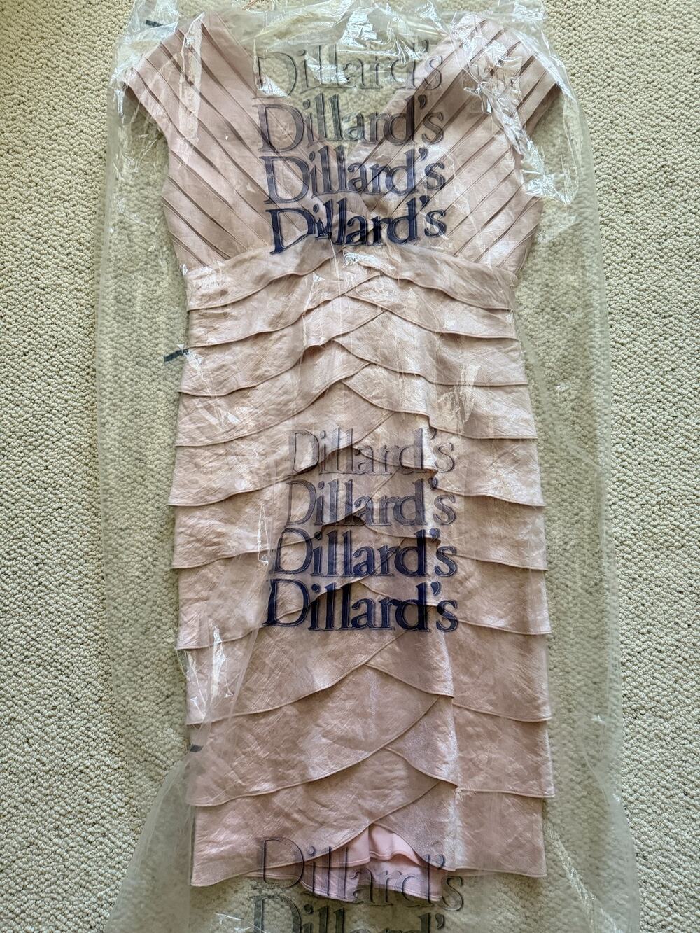 Adrianna Papell Tiered Sheath Dress Blush Pink Metallic Cap Sleeve V-Neck Size 8
